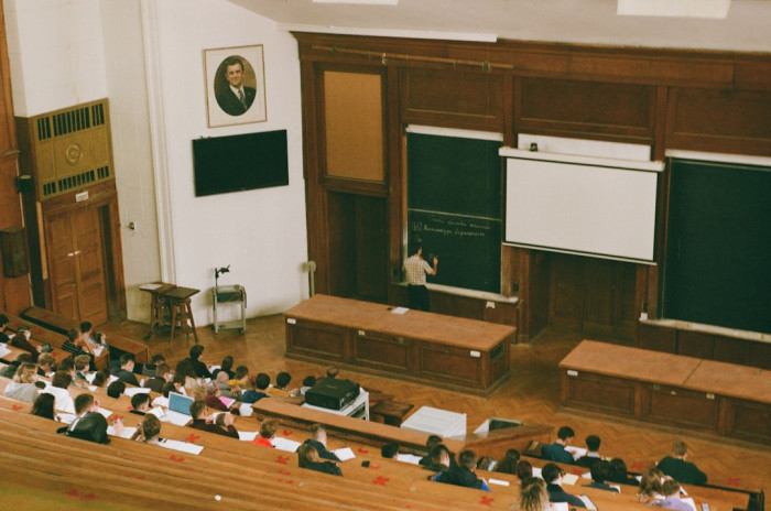 İzmir Ekonomi Üniversitesi'nde İngilizce Çeviri ve Tercüme Eğitimi